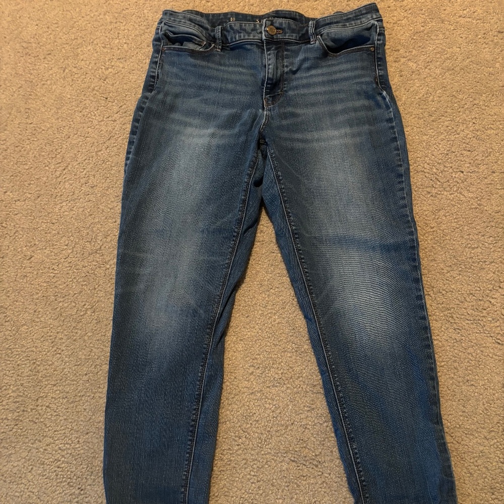 WHBM Skinny Crop Distressed Jean Size 10